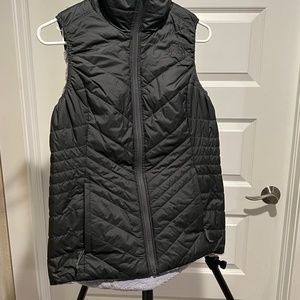 Women's North Face Reversible Vest